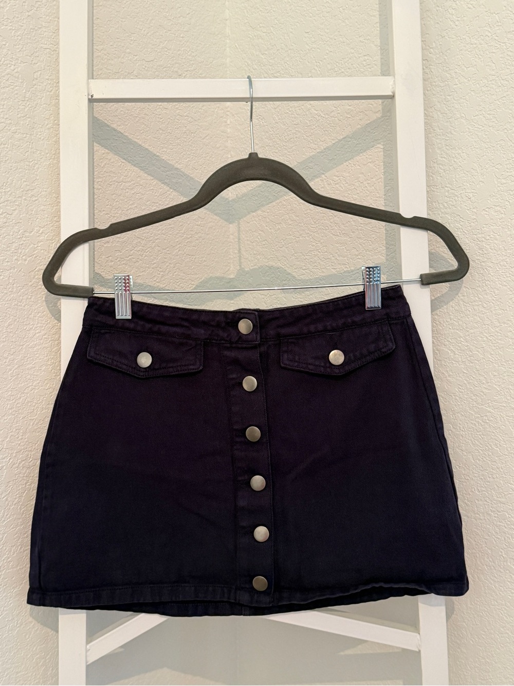 Coco + Jameson dark navy blue denim mini skirt with button front, size S